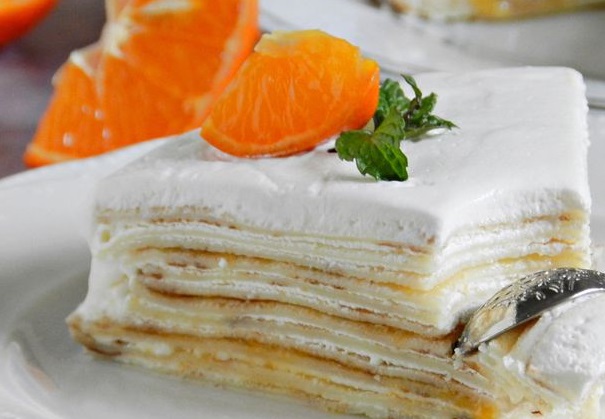 Pancake cake with sour cream
