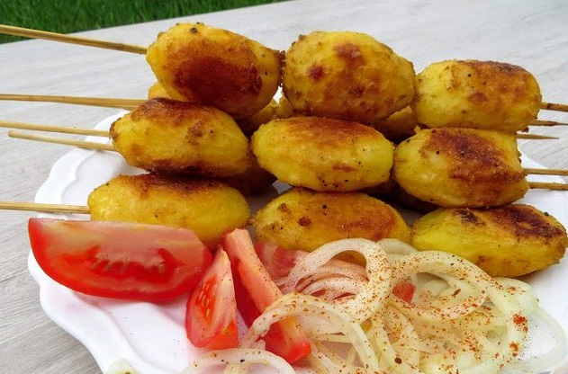 Shish kebab from potatoes in the oven