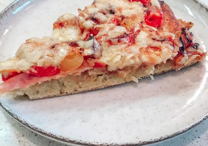 Kefir pizza without yeast in the oven