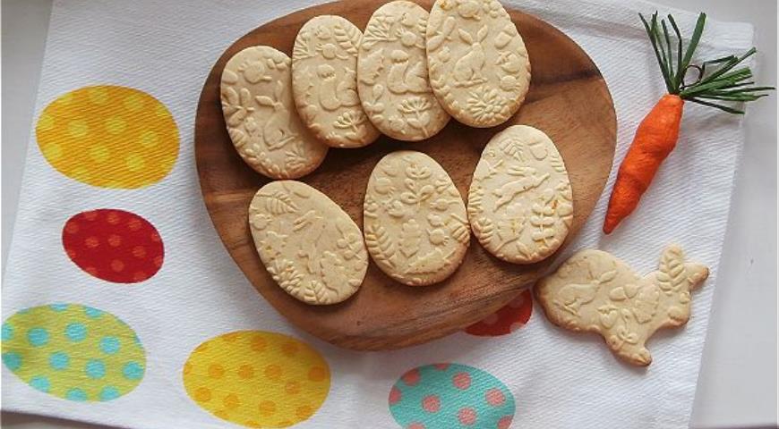 Easter textured cookies