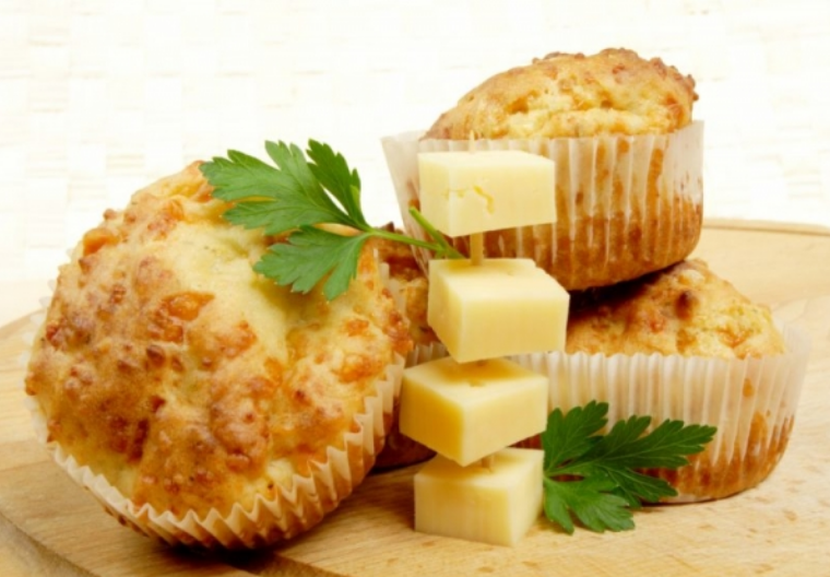 Muffins with chicken breast and cheese
