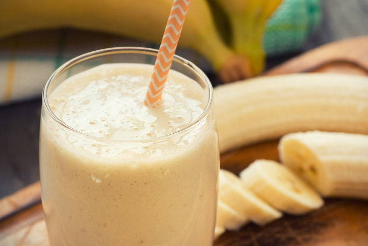Recipe for banana smoothie with fermented milk