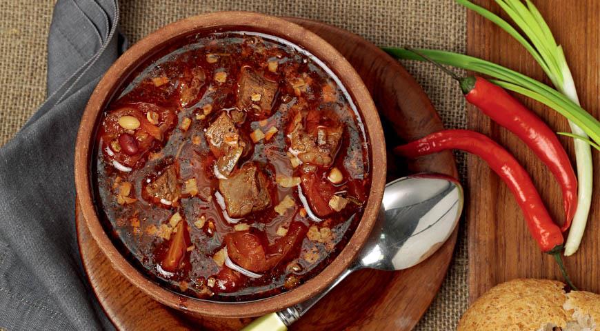 Beef Soup with Beans and Chili