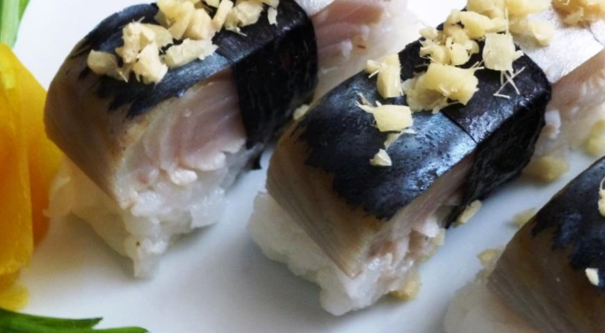 Sushi saba-zushi