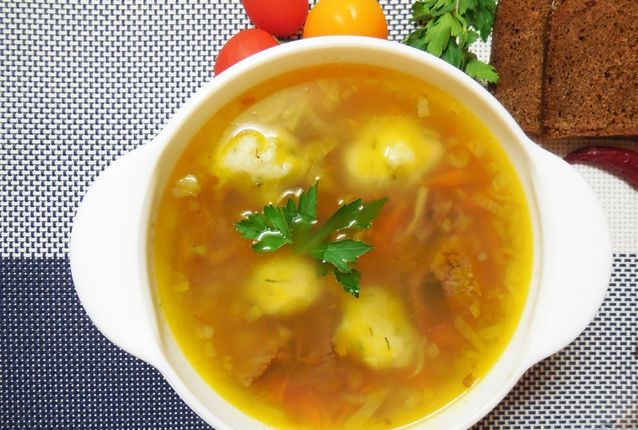 Buckwheat soup with potato dumplings and beef