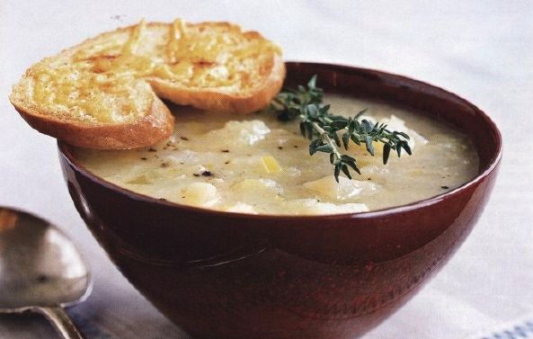 Light potato soup with cheese toast