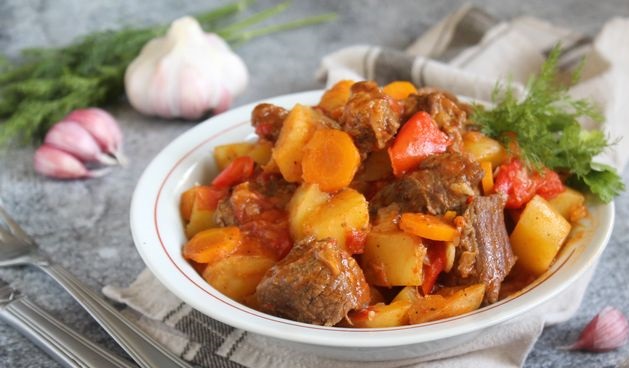 Best Beef goulash with potatoes