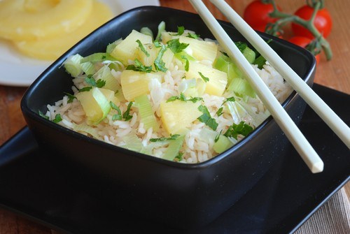 Rice with ginger and pineapple