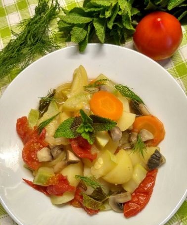 Moldavian vegetable stew