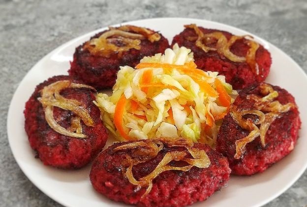 Beef, beet and potato cutlets
