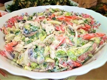 Chinese cabbage salad with mushrooms and meat