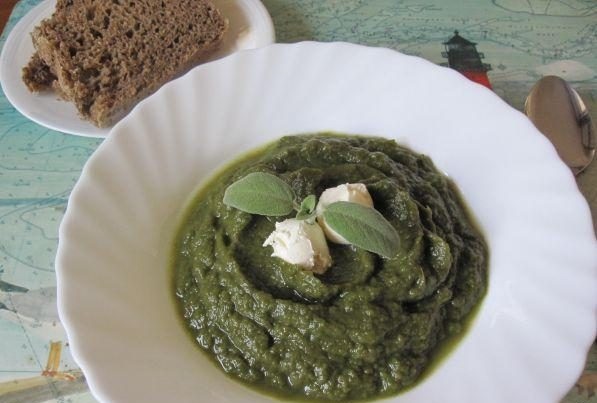 Best Spinach cream soup with celery and cabbage