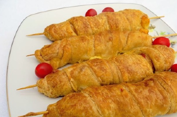 Chicken skewers in puff pastry