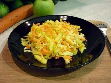 Light salad with cabbage, carrots and apple