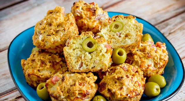 Snack curd muffins with olives and ham