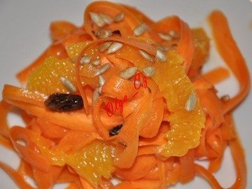 Moroccan salad with carrots and oranges