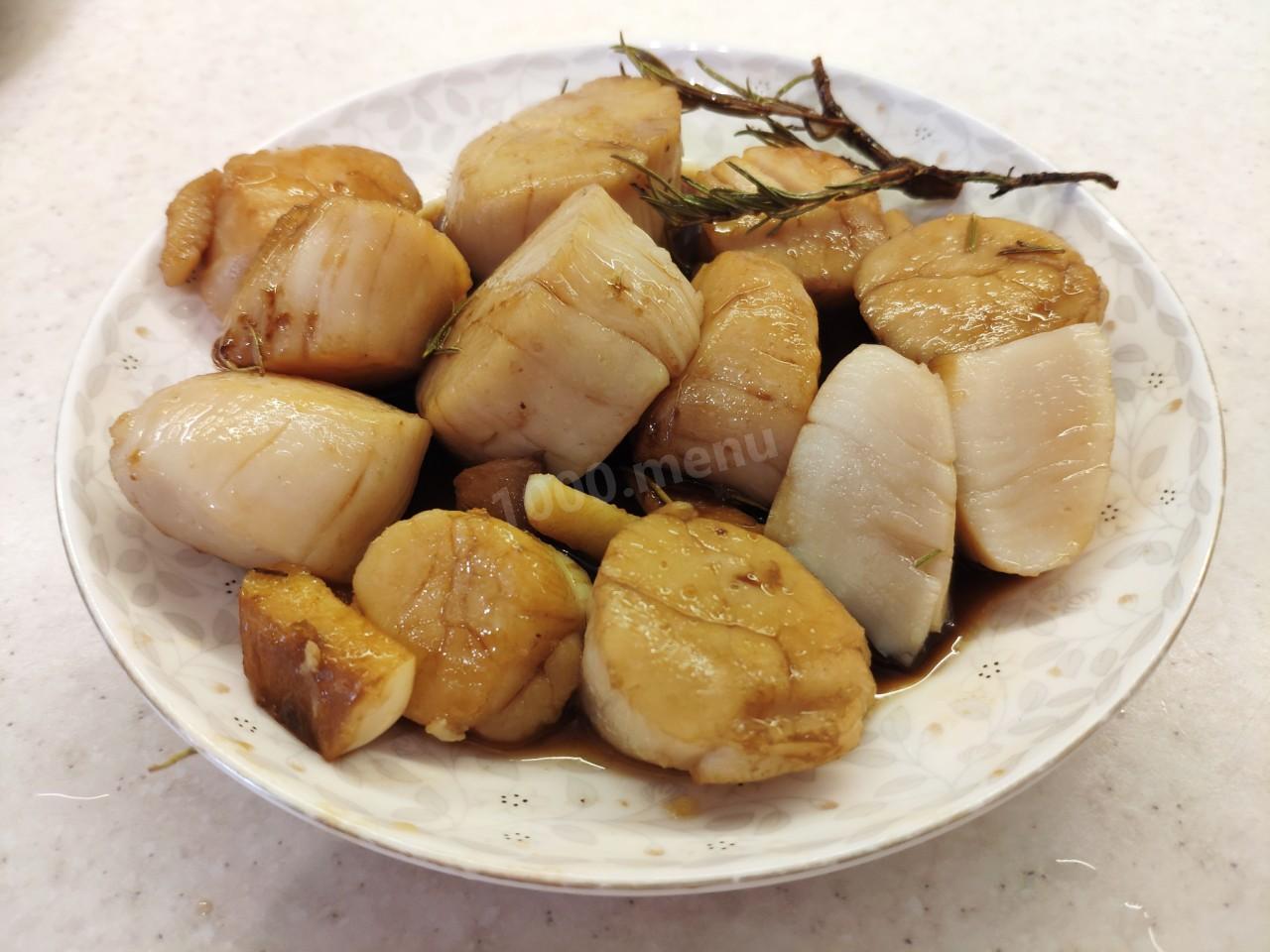 GENTLE SEA SCALES WITH SOY SAUCE AND ROSEMARY