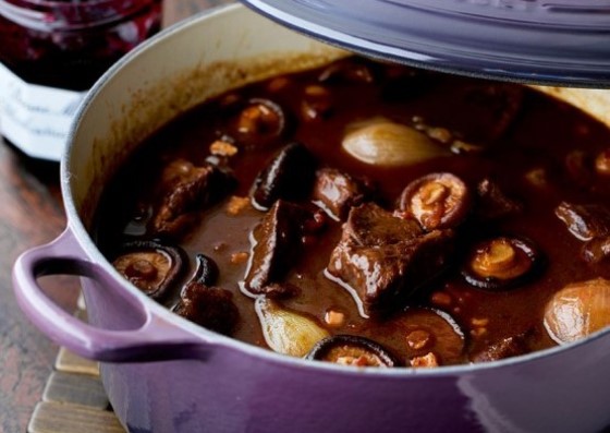 Venison with mushrooms and currants