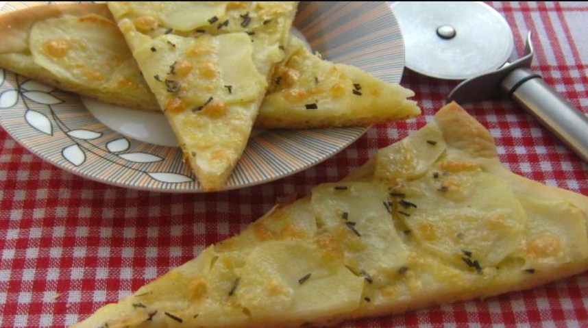 White pizza with potatoes, cheese and rosemary (Pizza Bianca)