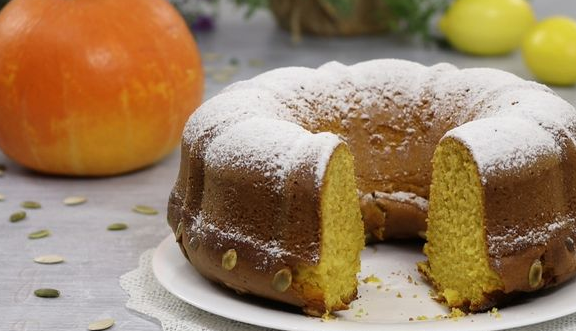 Pumpkin Cake with Lemon