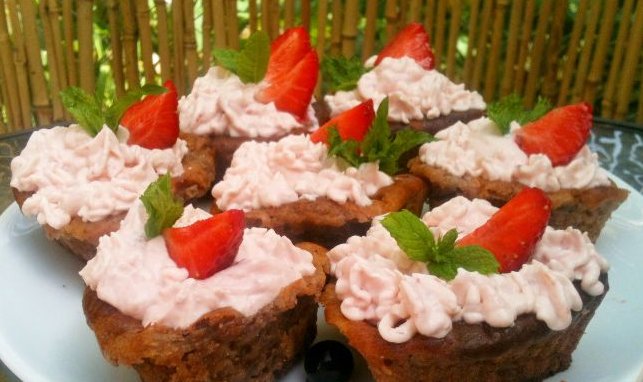 Cottage cheese and strawberry muffins