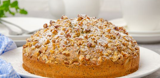 Poppy seed cake with nuts