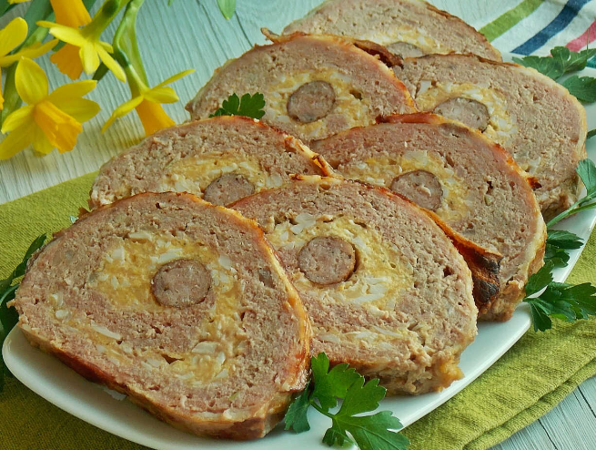 Meatloaf with minced eggs and sausages