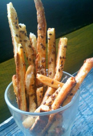 Cottage cheese sticks with red pepper and linseeds