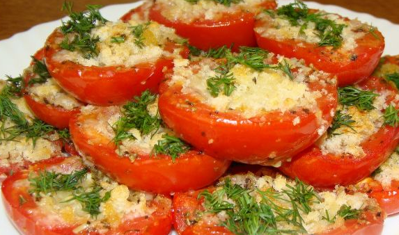 Snack tomatoes with an Italian accent