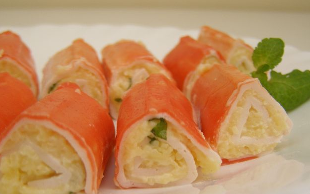 Crab sticks rolls with cheese