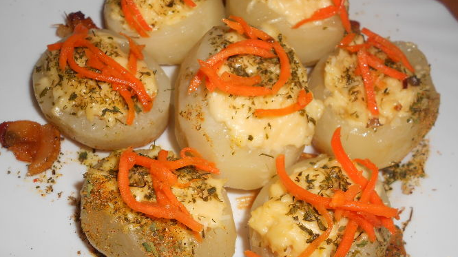 Tasty Stuffed potatoes in a slow cooker