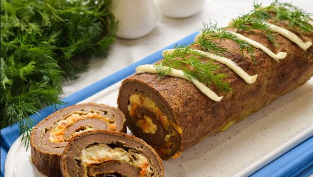 Liver roll with carrots and cheese