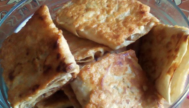 Quick pies from pita bread with meat