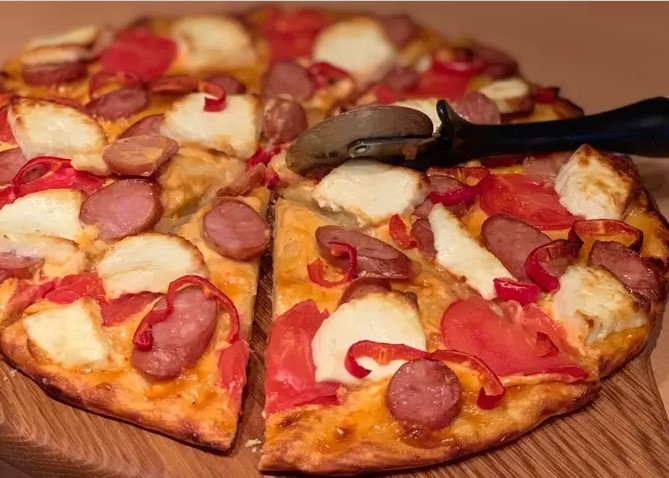 Pizza with crispy dough