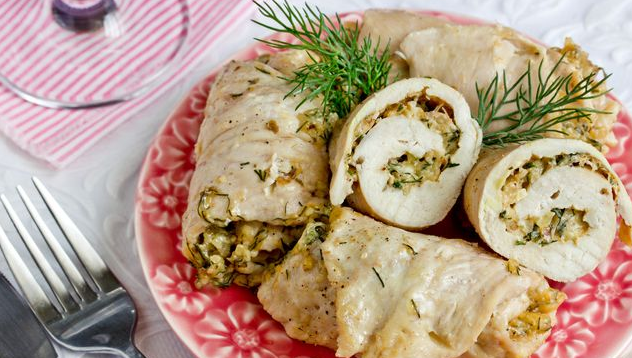 Chicken rolls with cheese, greens and nuts (microwave)