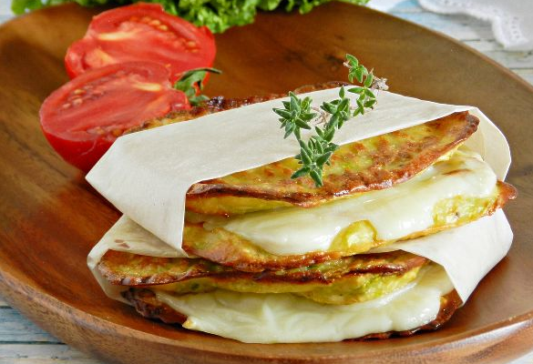 Zucchini sandwiches with cheese