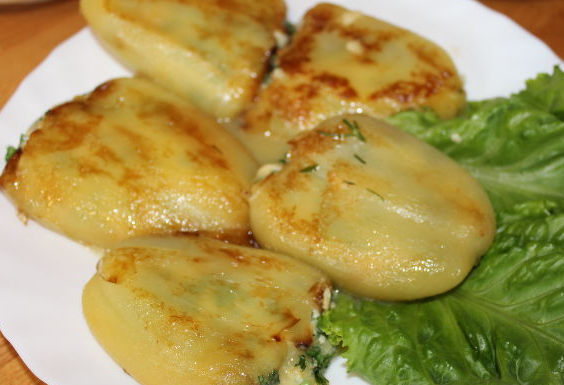 Fried bell peppers with cheese