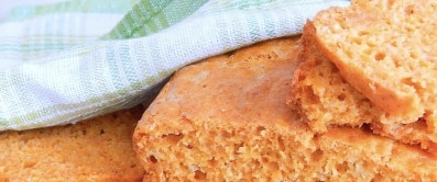 Cheese bread with paprika