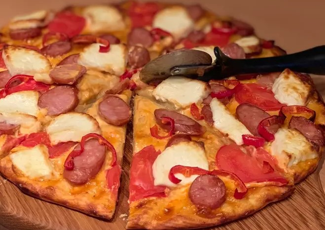 Pizza with crispy dough
