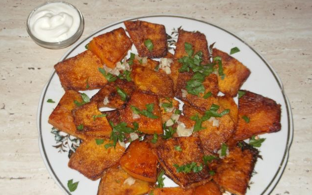 Roasted pumpkin with garlic