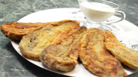 Country-style eggplant with sour cream sauce