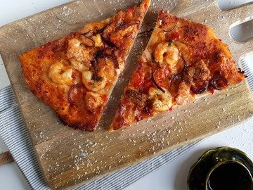 Вelicious Pizza with seafood