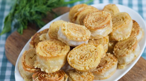 Tasty Lavash rolls with cheese