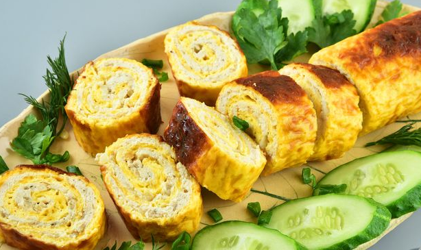 Cheese roll with minced chicken