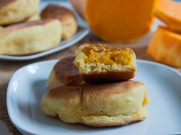 Fried pies with pumpkin