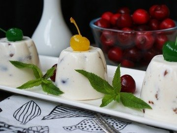 Curd mousse with cherries