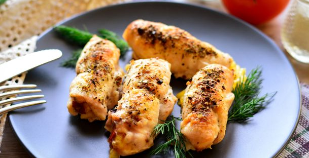 Chicken rolls with cheese and ham (in the oven)