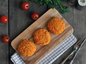 Carrot steam cutlets in a slow cooker