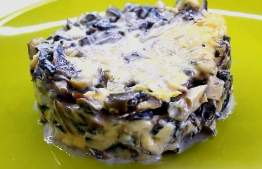 Rapana in creamy cheese sauce