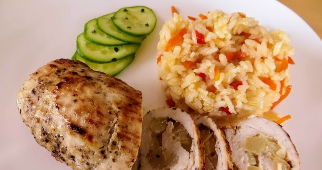 Chicken rolls with pineapple and rice with vegetables
